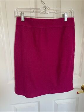 Banana Republic Women's Fuchsia Wool Pencil Skirt EUC Size 2 petite